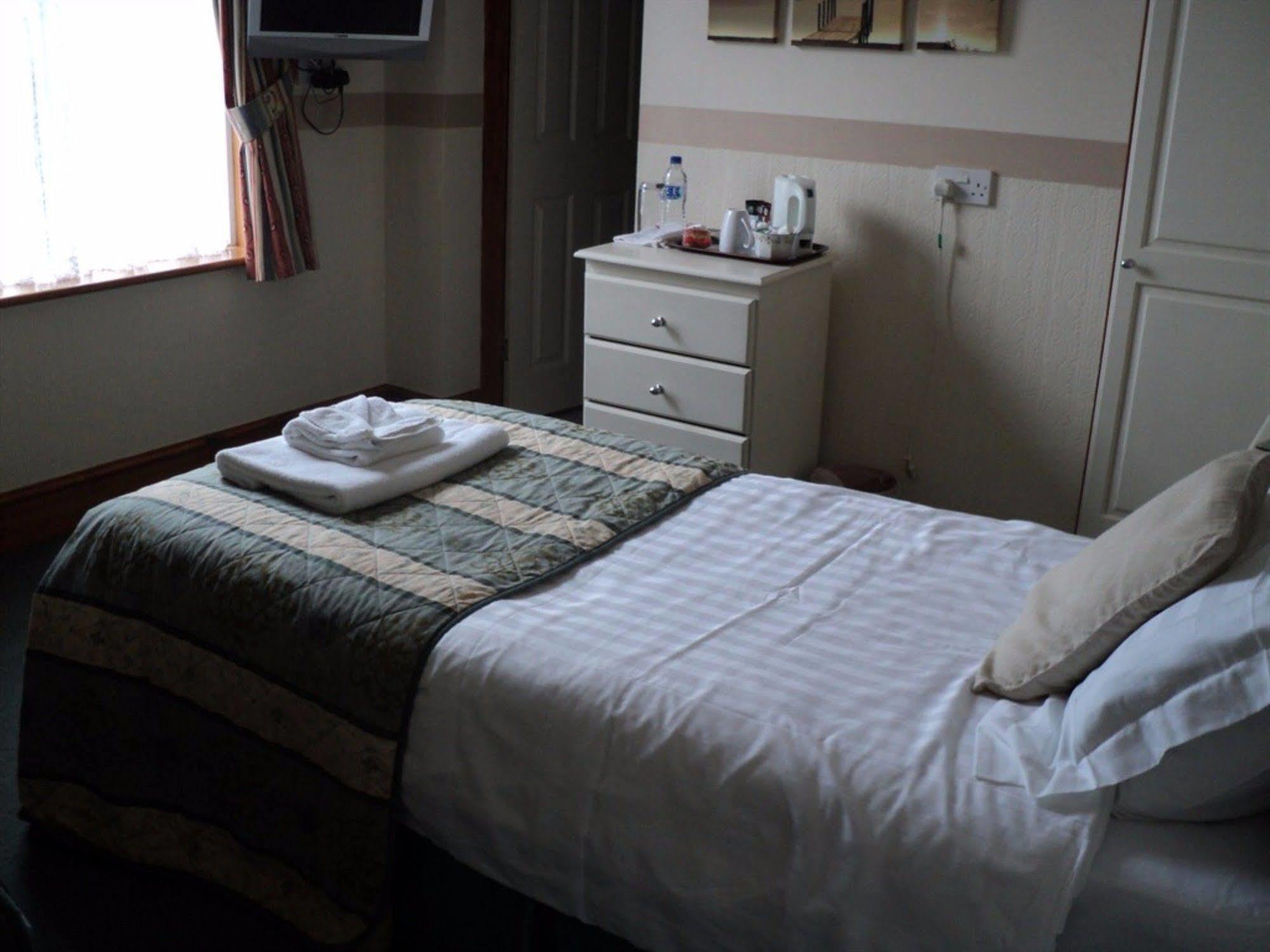 טלפורד Grove House Guest House מראה חיצוני תמונה